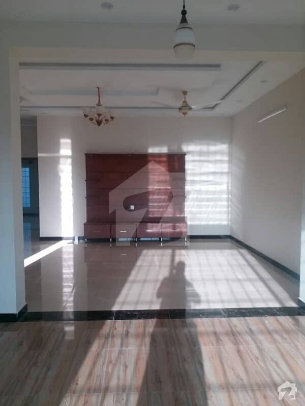 triple story 35*70 house For Rent in G-13