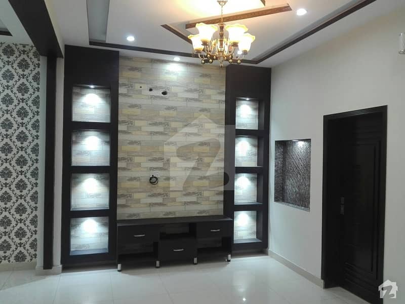 طارق گارڈنز لاہور میں 3 کمروں کا 5 مرلہ مکان 1.5 کروڑ میں برائے فروخت۔