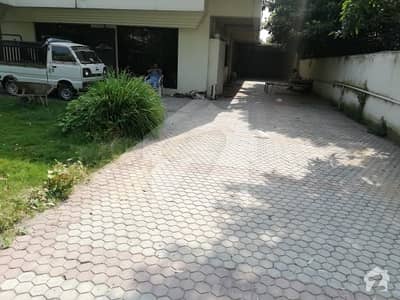 1200 Sq Yd Demolish Able House For Sale In F-7 1200 Sq Yd Demolish Able House For Sale In F-7