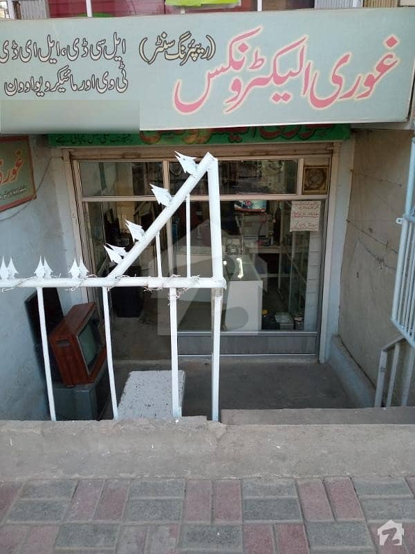 صادق آباد راولپنڈی میں 1 مرلہ دکان 41 لاکھ میں برائے فروخت۔