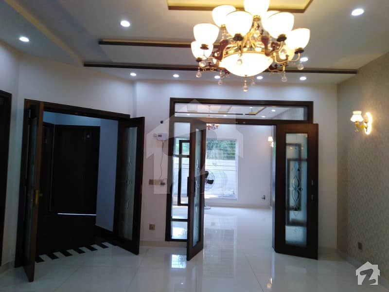 10 MARLA LIKE NEW LOWER PORTION FOR RENT IN BAHRIA TOWN LAHORE
