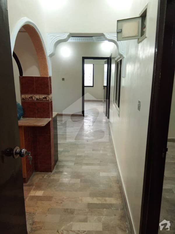 2 Bed Drawing Lounge 4th Floor Excellent Condition Flat For Sale In Laraib Garden Block 1 Gulshan-e-Iqbal