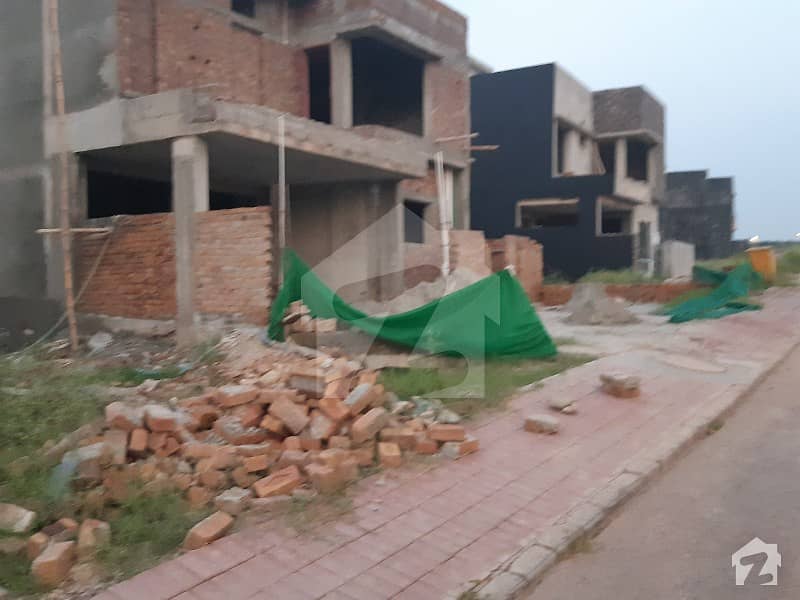 bahria town phase 7 phase 8 5 marla house available for sale