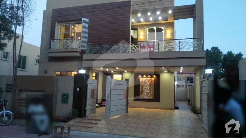 A Wellbuilt 10 Marla Corner House Is Up For Sale In Lahore