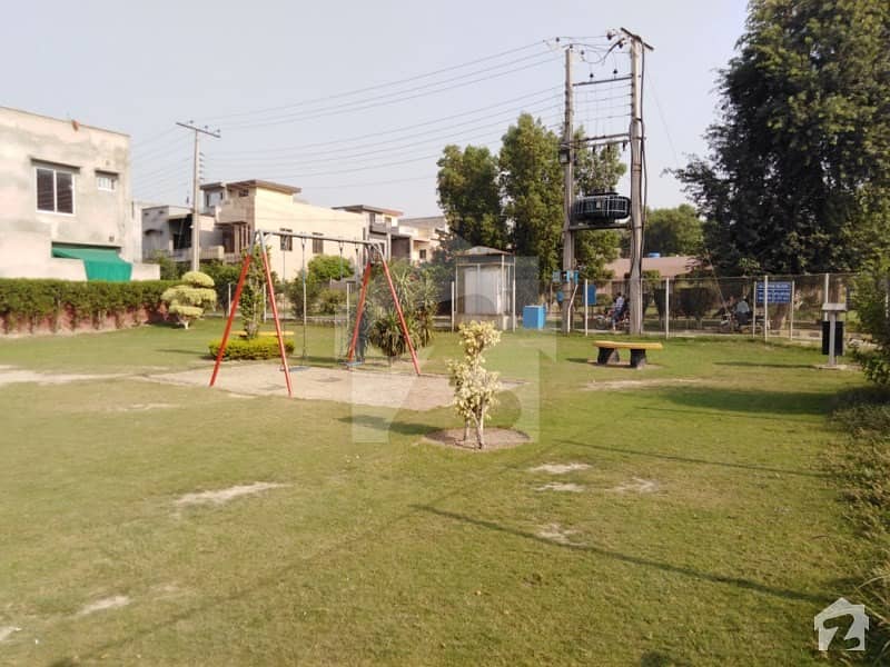 پارک ویو ولاز - ٹیولپ بلاک پارک ویو ولاز لاہور میں 10 مرلہ رہائشی پلاٹ 63 لاکھ میں برائے فروخت۔