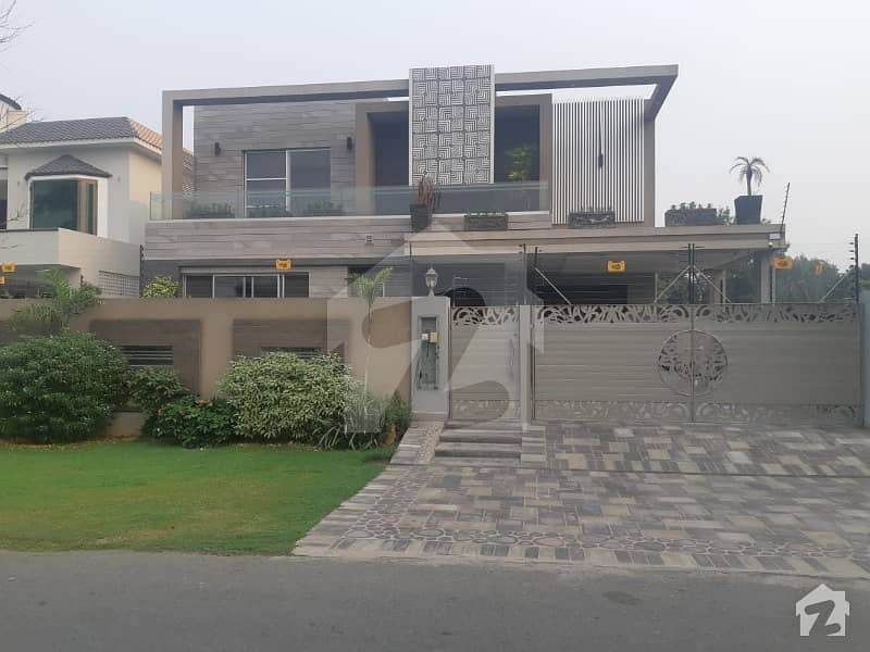 ڈی ایچ اے فیز 5 ڈیفنس (ڈی ایچ اے) لاہور میں 5 کمروں کا 1 کنال مکان 2.3 لاکھ میں کرایہ پر دستیاب ہے۔