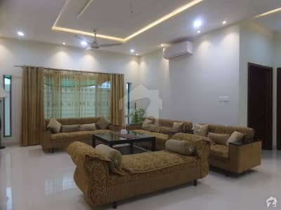 Well-Built House Available On Good Location Well-Built House Available On Good Location