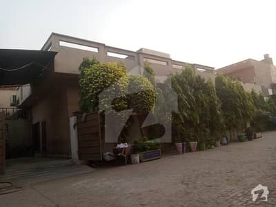مومِن پورہ روڈ لاہور میں 3 کمروں کا 5 مرلہ مکان 15 لاکھ میں برائے فروخت۔