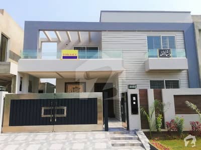 Leads Presenting 10 Marla Prime Location Bungalow For Sale Leads Presenting 10 Marla Prime Location Bungalow For Sale