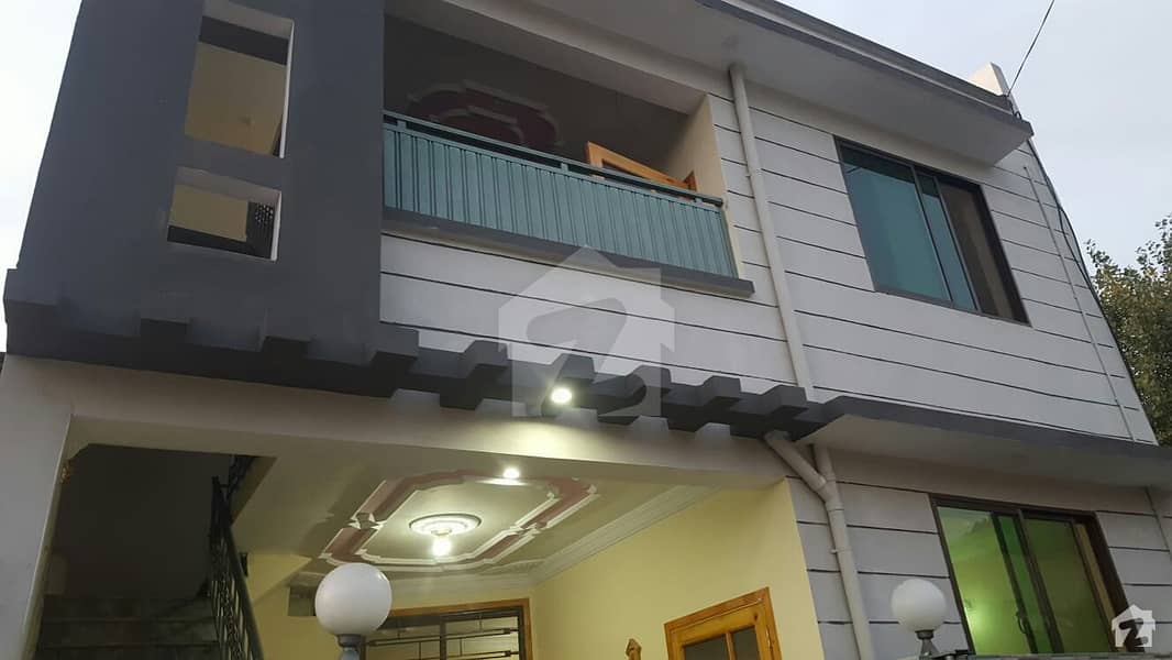 مین مانسہرہ روڈ ایبٹ آباد میں 6 کمروں کا 5 مرلہ مکان 1.1 کروڑ میں برائے فروخت۔