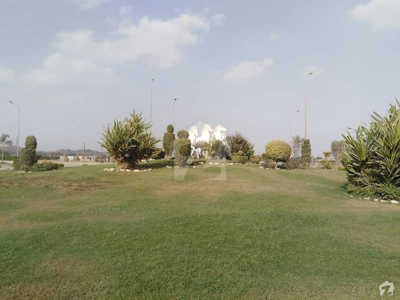 120 Sq. Yard West Open Park Facing Extra Land Plot In Naya Nazimabad - Block N