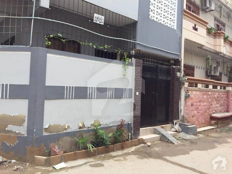 گلستانِ جوہر کراچی میں 4 کمروں کا 3 مرلہ مکان 1.2 کروڑ میں برائے فروخت۔