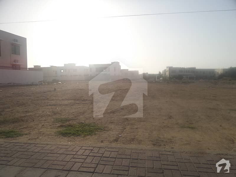 1000 Yards Plot Khayaban E Tariq Most Prime Location 90x100 Available Reasonable Demand