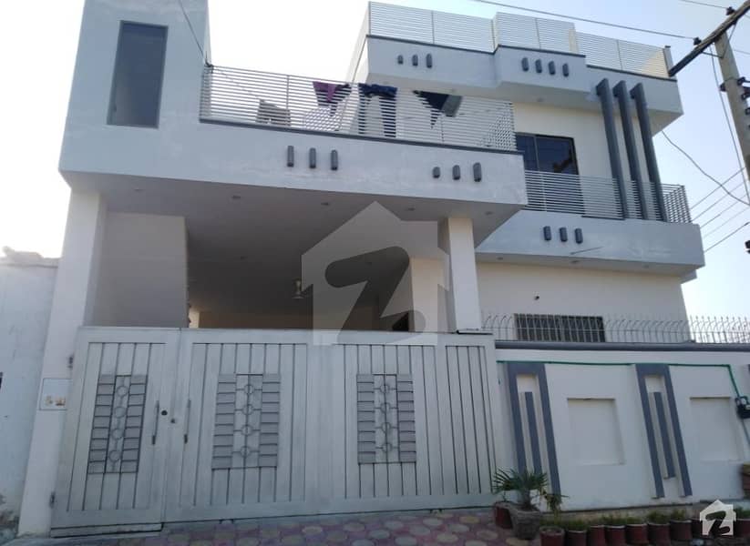 گورنمنٹ ایمپلائیز کوآپریٹو ہاؤسنگ سوسائٹی بہاولپور میں 5 کمروں کا 10 مرلہ مکان 1.2 کروڑ میں برائے فروخت۔
