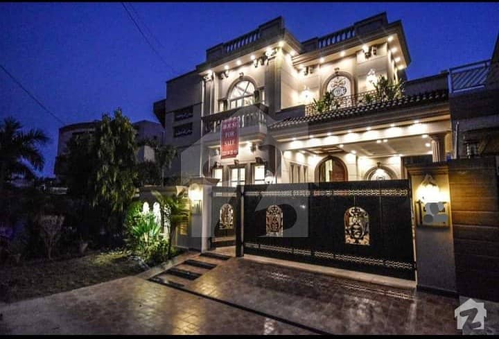 10 Marla Beautiful Spanish Bungalow Location  DHA Phase 8 Ex Air Avenue Lahore status  For Sale  SALIENT FEATURES