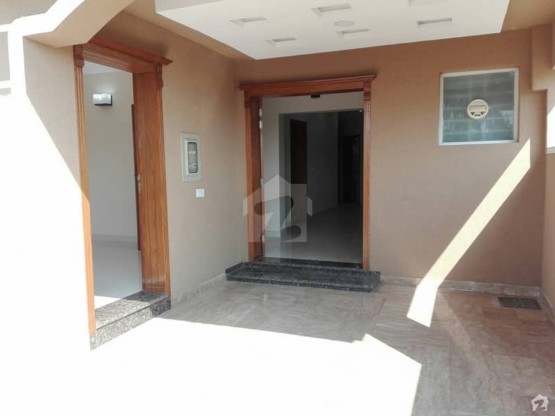 بحریہ ٹاؤن فیز 3 بحریہ ٹاؤن راولپنڈی راولپنڈی میں 5 کمروں کا 10 مرلہ مکان 2.45 کروڑ میں برائے فروخت۔