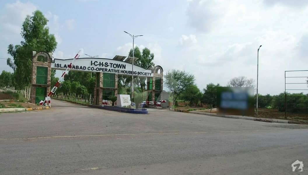 Commercial Plot For Sale  On Expressway And Also Main Gate