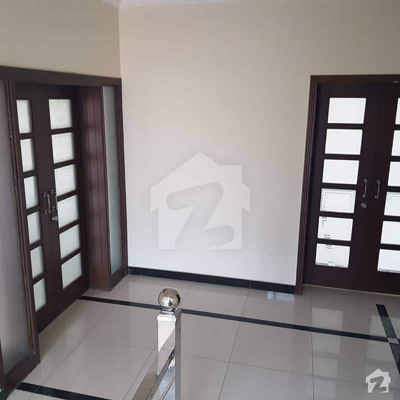 500 Sq Ft 2 Bed Apartment Is Available For Rent