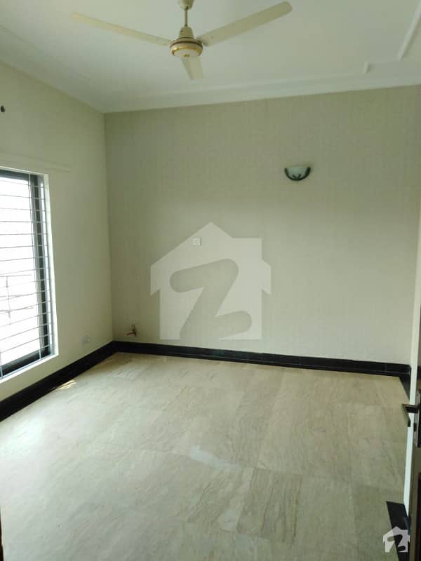 10 Marla Stylish Full Bungalows For Rent Phase 4 Block AA