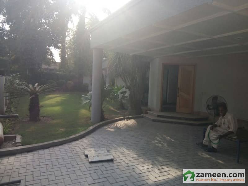 18 Marla House For Rent In Near Zaman Park Lahore