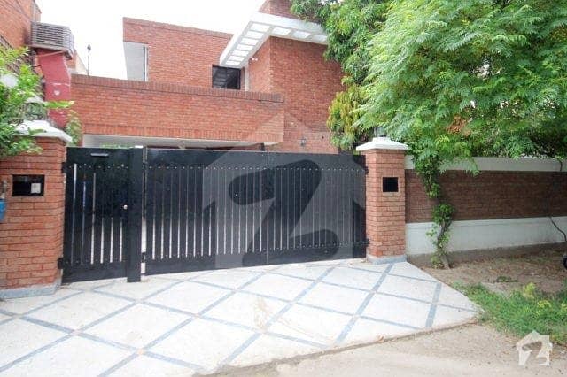 1 Kanal Beautiful House for rent in Model Town