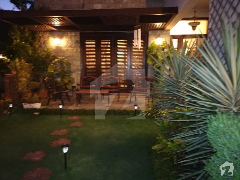 600 Yards Bungalow For Rent