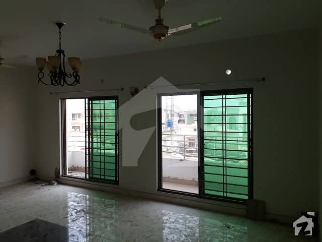 Askari 10 Sector F Top Floor Flat Available For Sale