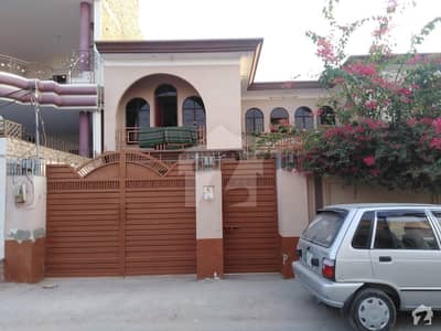 جیلانی کالونی بہاولپور میں 6 کمروں کا 16 مرلہ مکان 1.5 کروڑ میں برائے فروخت۔