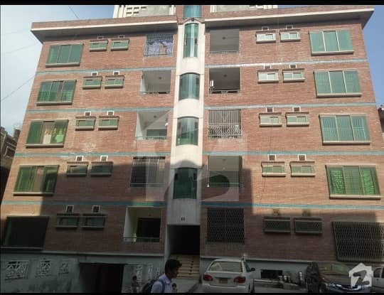 ورسک روڈ پشاور میں 4 کمروں کا 8 مرلہ فلیٹ 35 ہزار میں کرایہ پر دستیاب ہے۔
