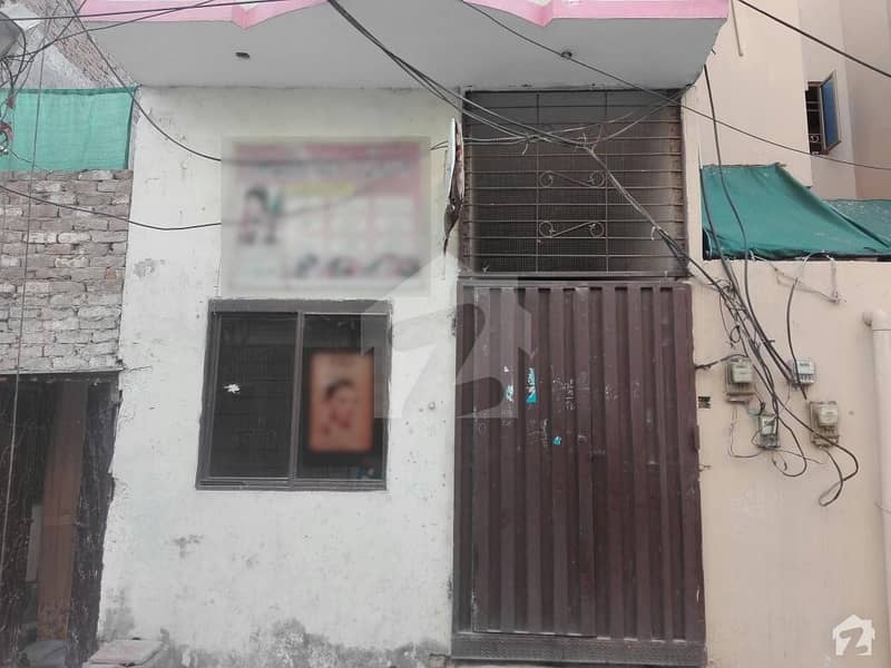 گرین ٹاؤن لاہور میں 2 کمروں کا 2 مرلہ مکان 40 لاکھ میں برائے فروخت۔