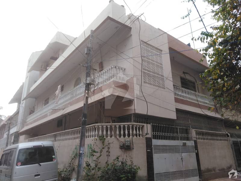 بفر زون - سیکٹر 15-A / 5 بفر زون نارتھ کراچی کراچی میں 4 کمروں کا 6 مرلہ مکان 1.9 کروڑ میں برائے فروخت۔