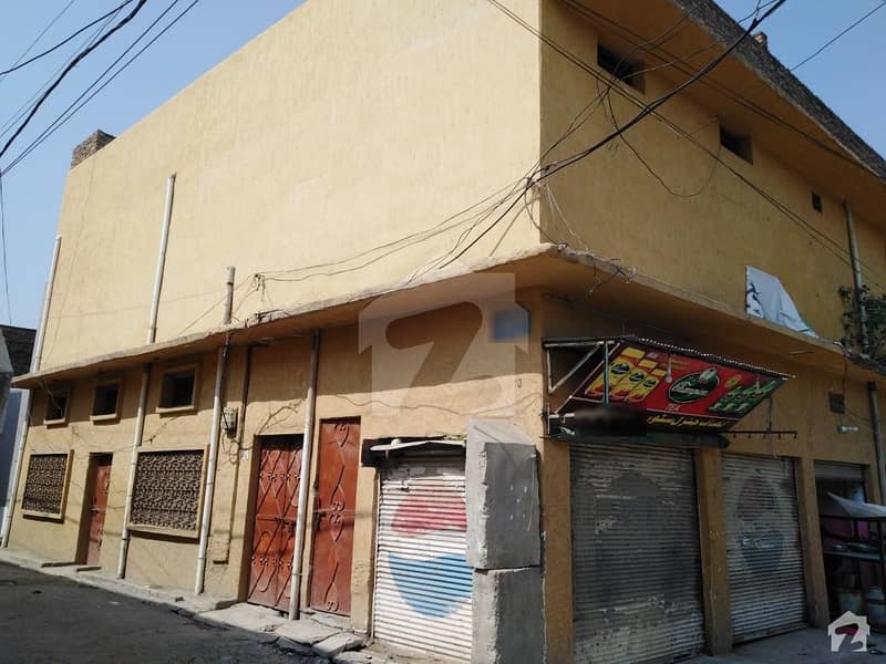 عید گاہ روڈ پشاور میں 7 کمروں کا 7 مرلہ مکان 1.8 کروڑ میں برائے فروخت۔