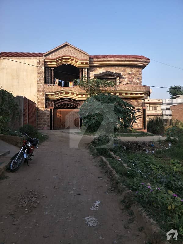 Here Is A Good Opportunity To Live In A Well-Built House In Muhala Chudariyan