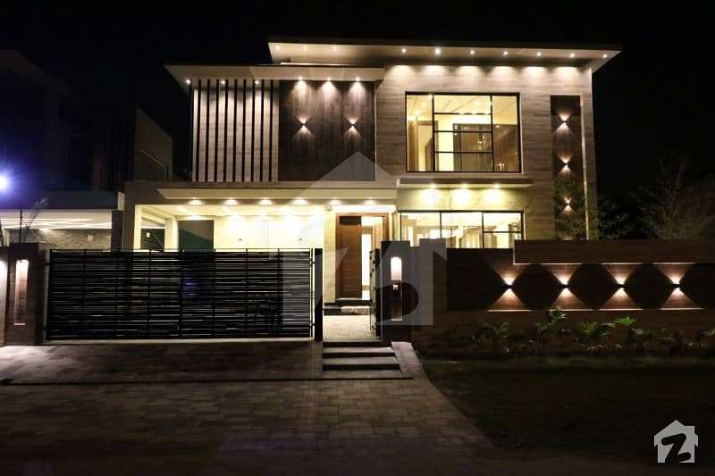 One Kanal Lavish Location Bungalow For Sale At Phase 6 Dha Lahore