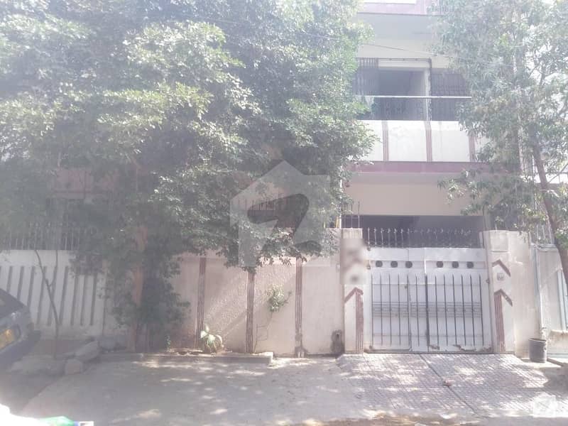 بفر زون - سیکٹر 15-A / 4 بفر زون نارتھ کراچی کراچی میں 7 کمروں کا 5 مرلہ مکان 1.8 کروڑ میں برائے فروخت۔