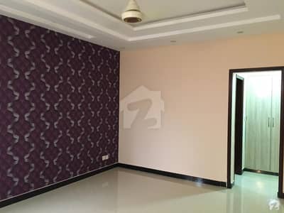 Upper Portion Available For Rent Upper Portion Available For Rent