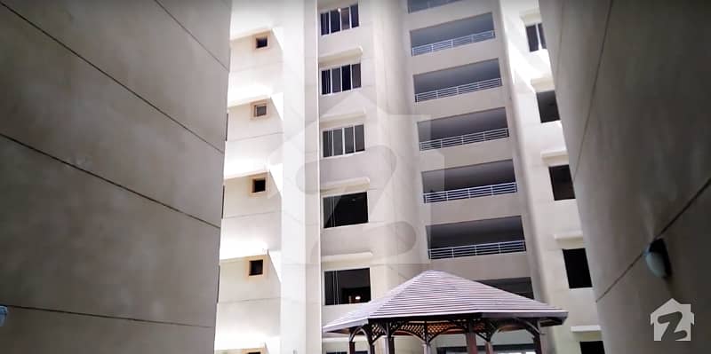 نیوی ہاؤسنگ سکیم کارساز کراچی میں 5 کمروں کا 19 مرلہ فلیٹ 6.5 کروڑ میں برائے فروخت۔
