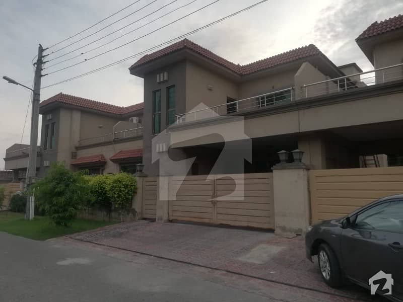 Askari 11  Sector A  10 Marla  7 Bed Luxury Pair House For Sale