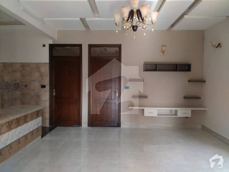 Brand New 6 bed  unit for sale in VIP location