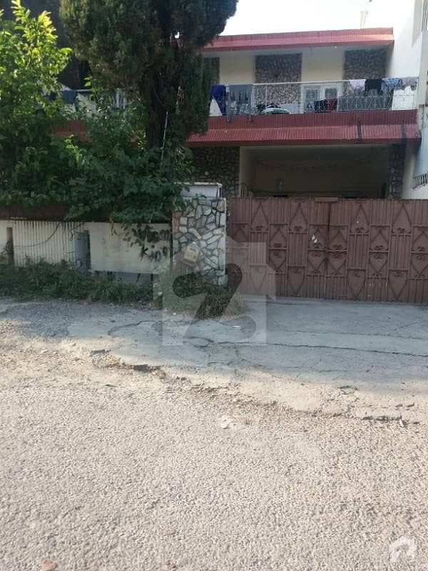 G82 30*70,old house available for sale G8, Islamabad ID19110816