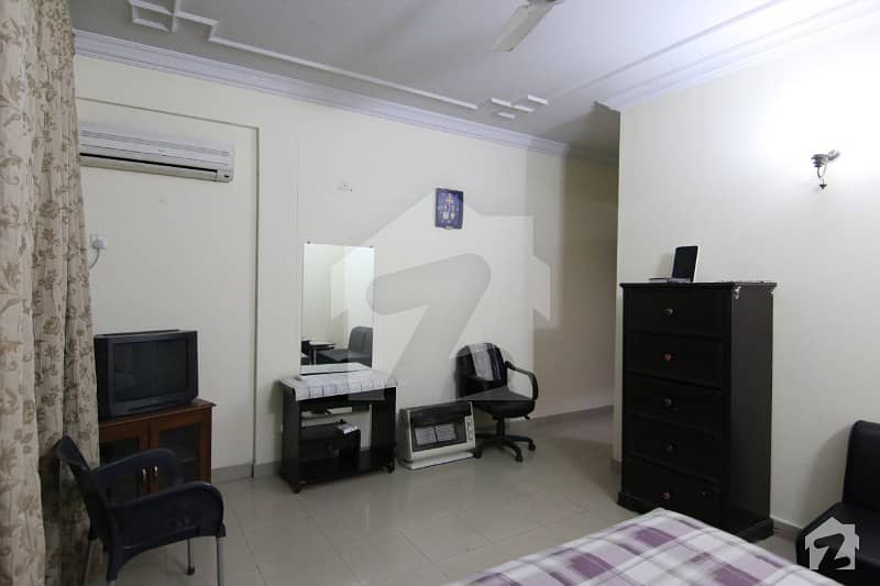 F11 Fully Furnished 3 Bedroom Apartment With Servant Quarter Available For Rent