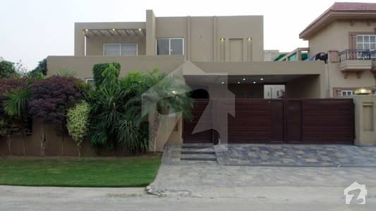 Only 5 Years Old 1 Kanal Bungalow In Very Reasonable Price Only 5 Years Old 1 Kanal Bungalow In Very Reasonable Price