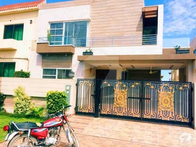 Syed Brothers Offer 10 Marla 1 year used Beautiful and Luxury Bungalow For Rent Syed Brothers Offer 10 Marla 1 year used Beautiful and Luxury Bungalow For Rent