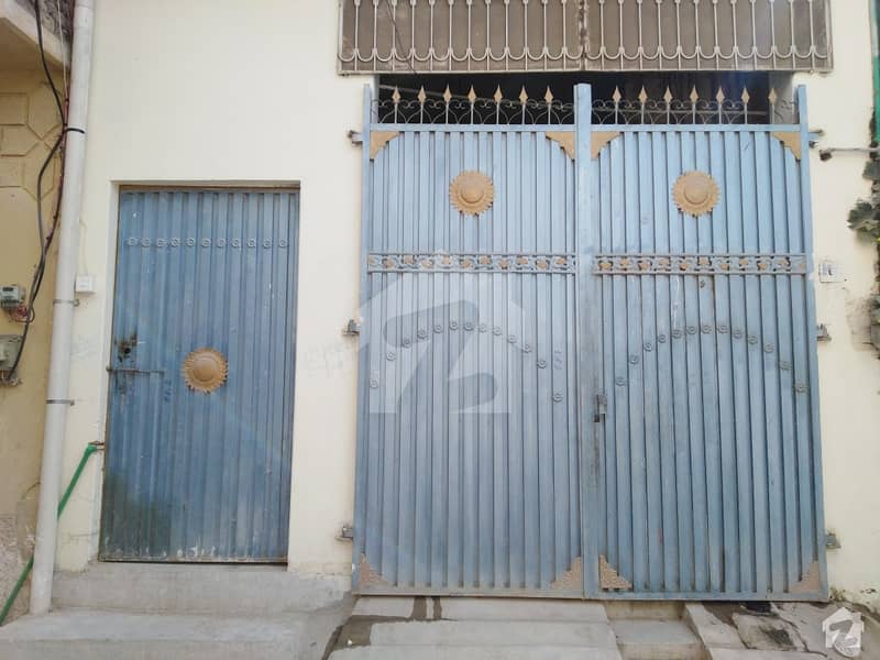 گلبرگ پشاور میں 3 کمروں کا 2 مرلہ مکان 17 ہزار میں کرایہ پر دستیاب ہے۔
