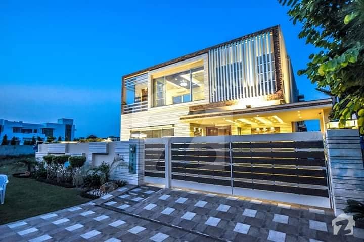 Spectacular Brand New 1 Kanal House Is For Sale With Well Finishing