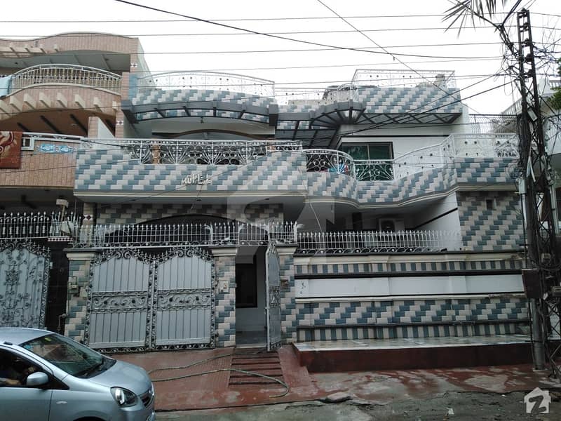 اقبال کالونی سرگودھا میں 10 مرلہ مکان 2.9 کروڑ میں برائے فروخت۔