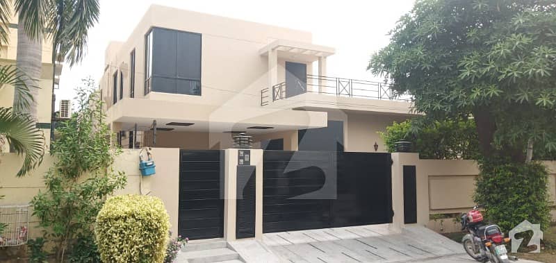 1 Kanal Used Designer Bungalow For Rent in Phase 3 Dha Lahore Cantt
