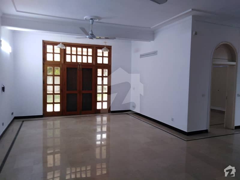 3 Kanal Well Maintained House Is Available For Rent