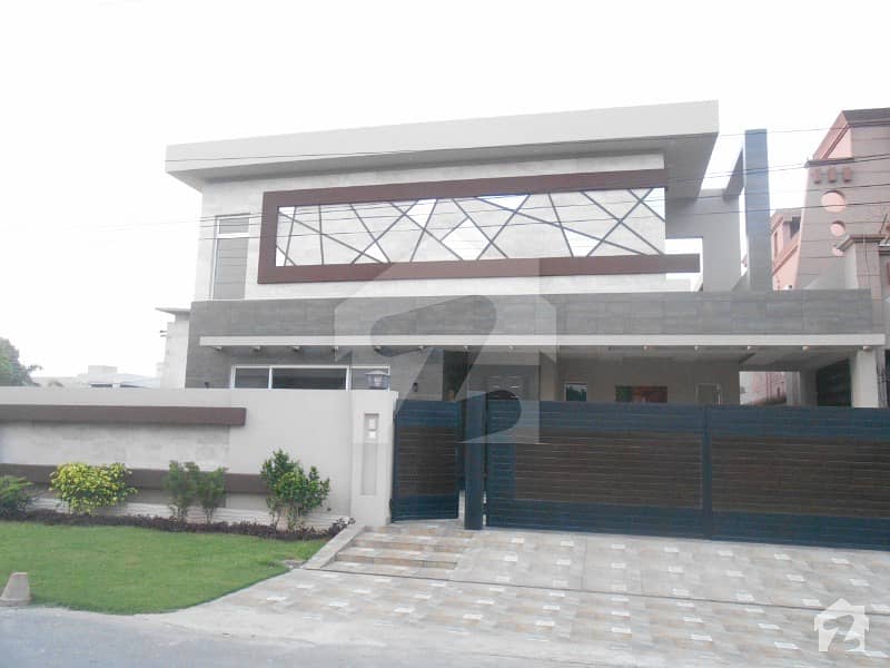 Marvelous Location 1 Kanal Bungalow For Sale At State Life Housing Society