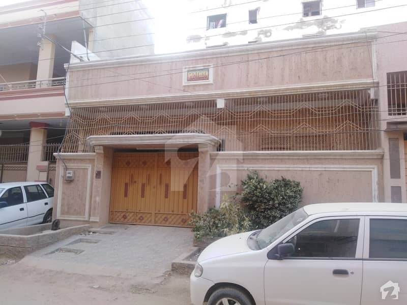 Single Storey House Is Available For Sale On Good Location Gulshane